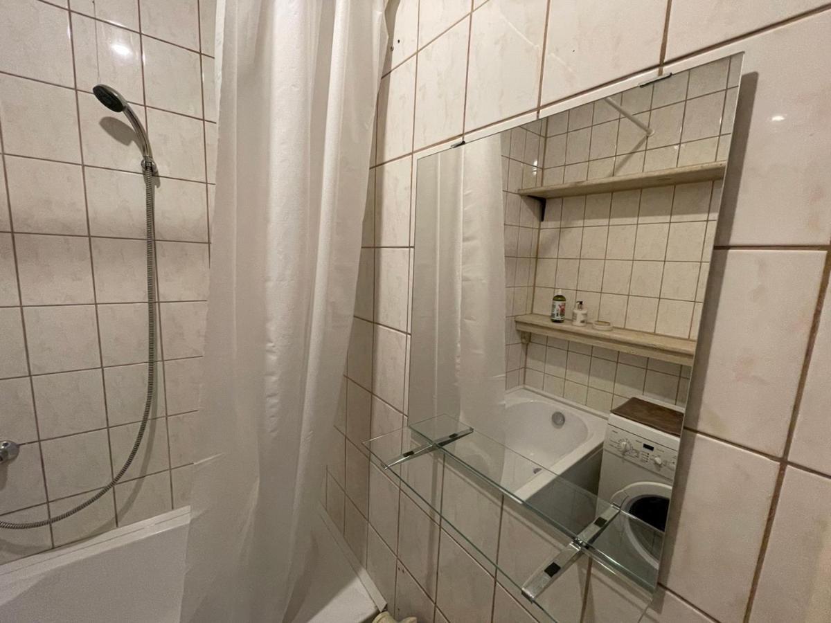 A Cozy Apartment With A Wonderful View Of The River In The Old Town Of Βίλνιους Εξωτερικό φωτογραφία