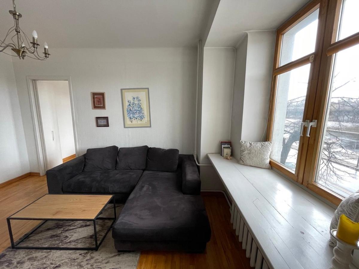 A Cozy Apartment With A Wonderful View Of The River In The Old Town Of Βίλνιους Εξωτερικό φωτογραφία