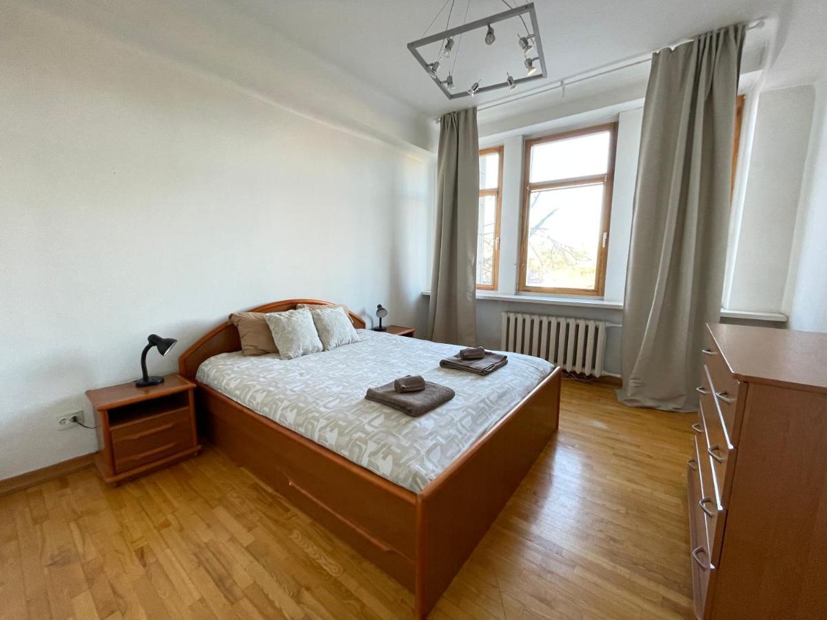 A Cozy Apartment With A Wonderful View Of The River In The Old Town Of Βίλνιους Εξωτερικό φωτογραφία
