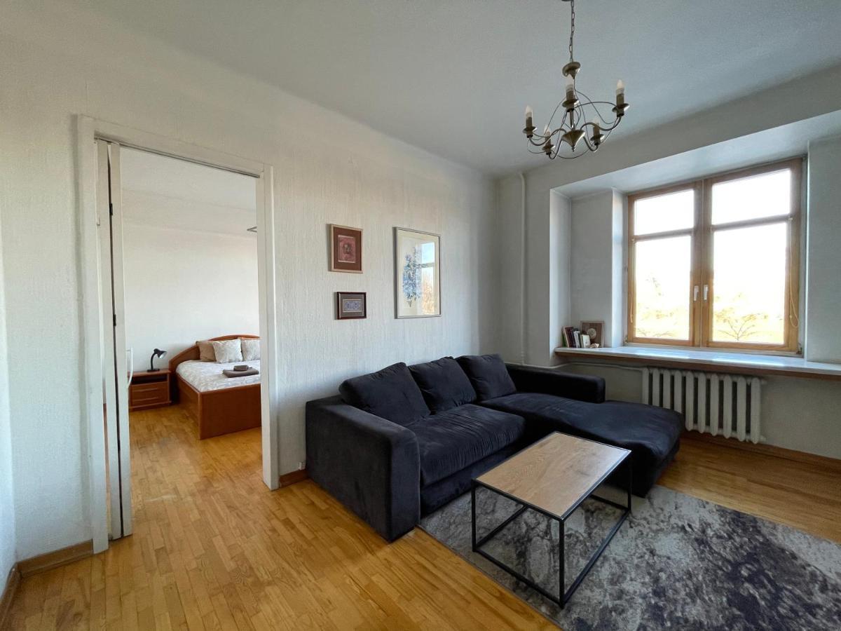 A Cozy Apartment With A Wonderful View Of The River In The Old Town Of Βίλνιους Εξωτερικό φωτογραφία
